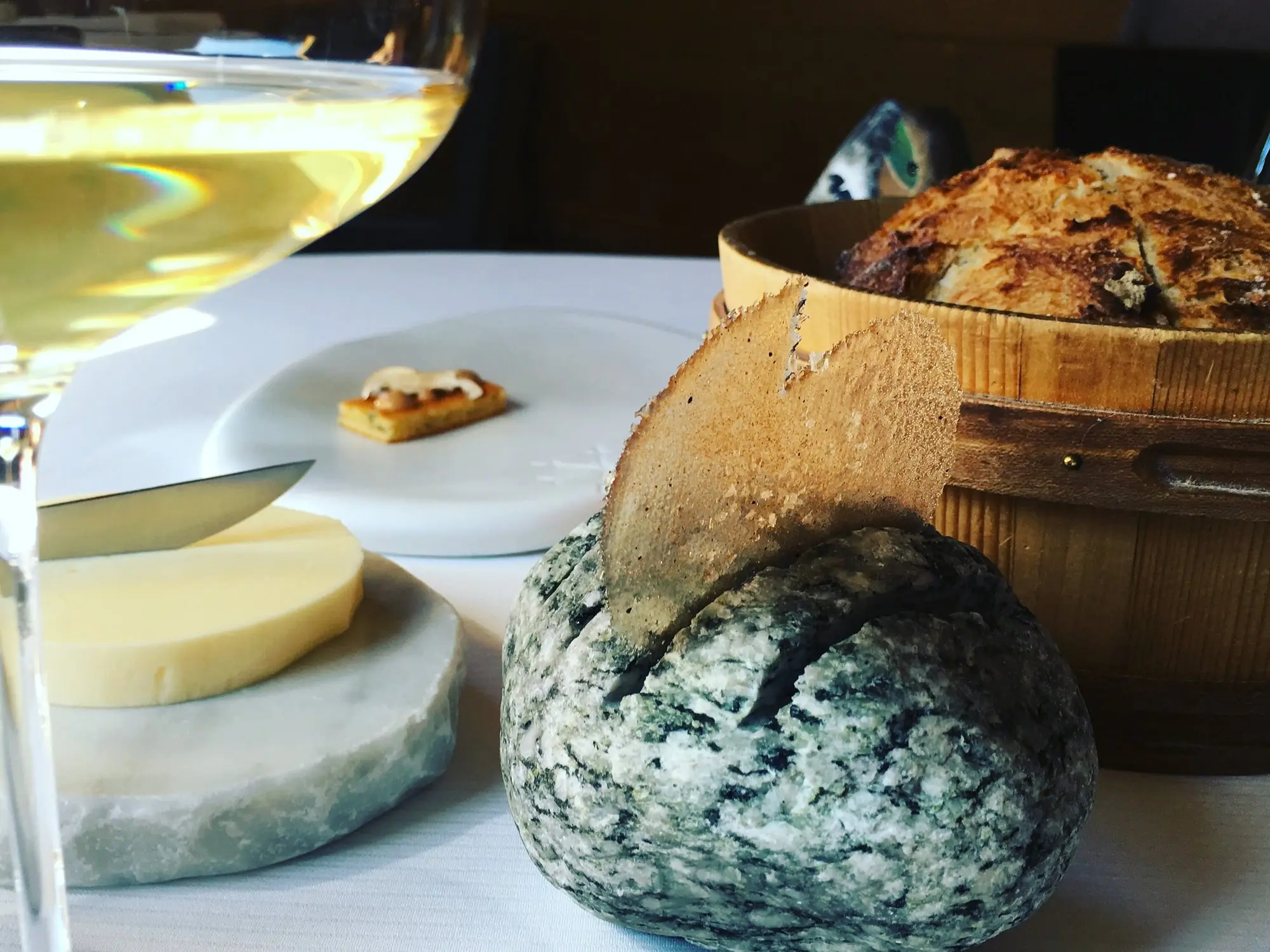 Pain de montagne et beurre, avant le repas